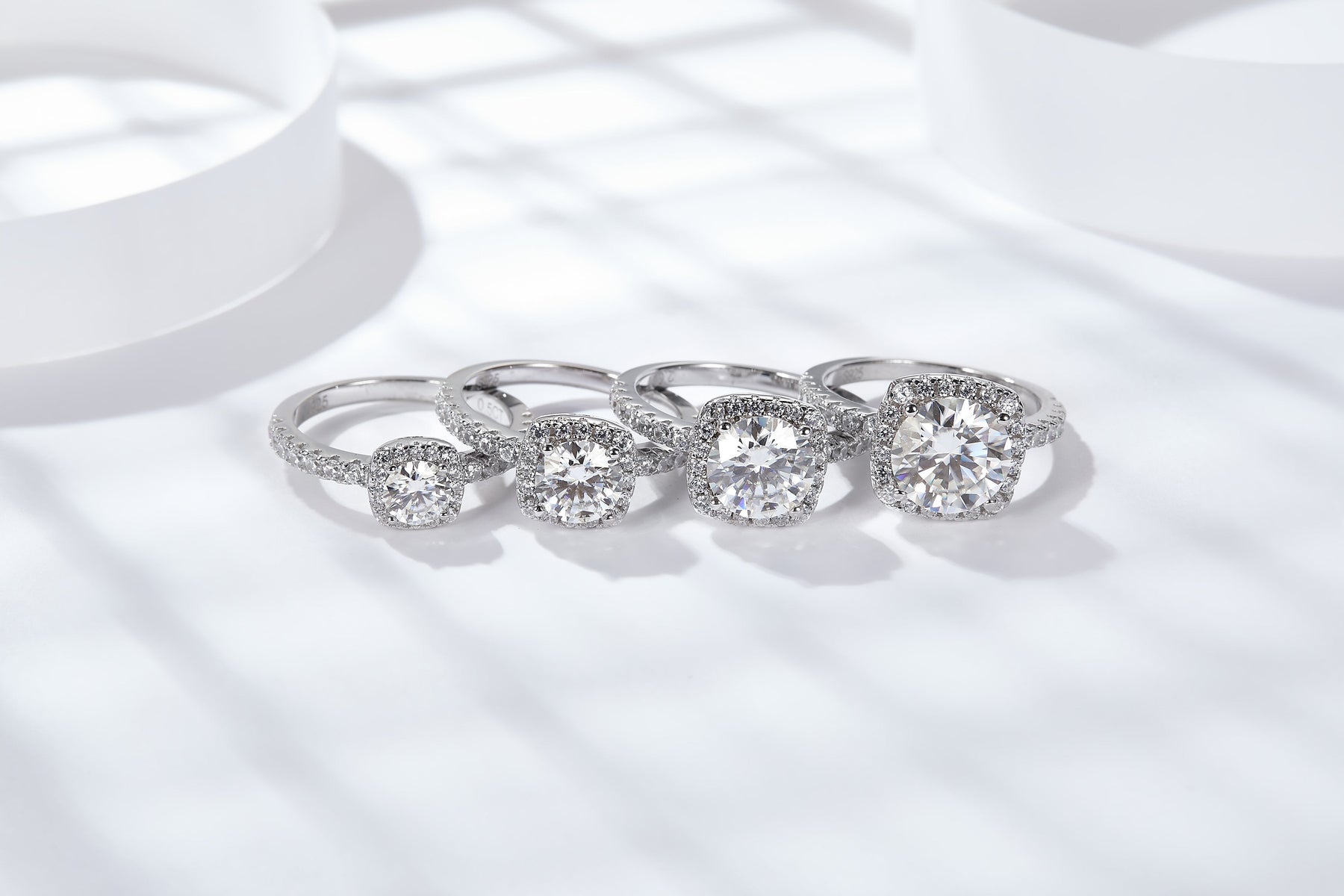 Round S925 Silver Moissanite Diamond Ring