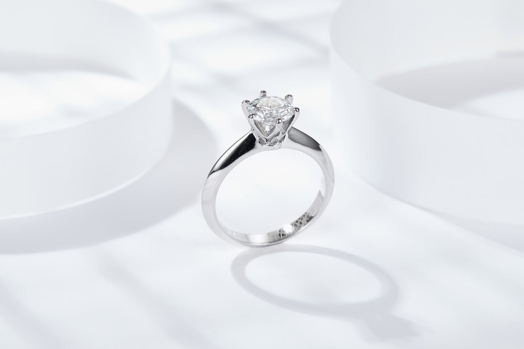Classic Six-prong S925 Silver Moissanite Diamond Ring