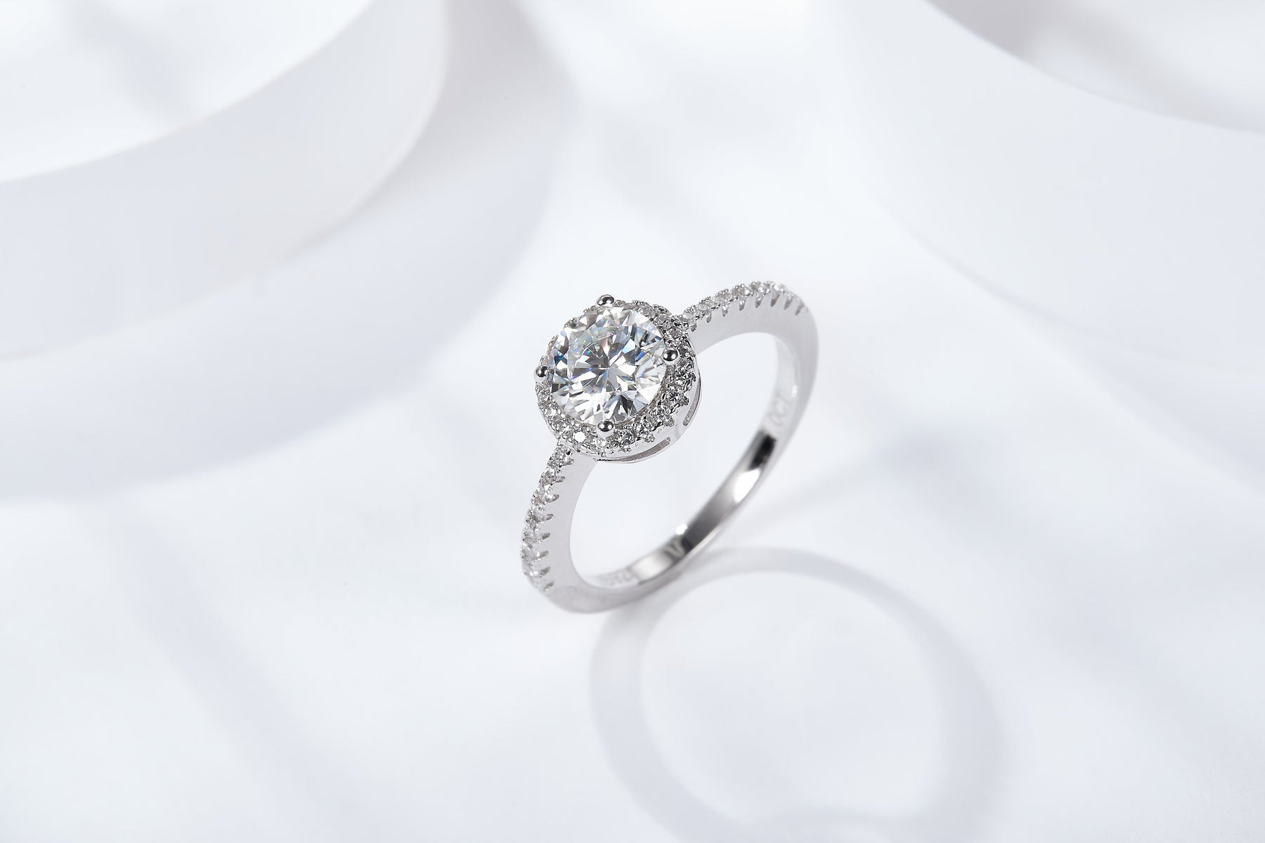 Round S925 Silver Moissanite Diamond Ring