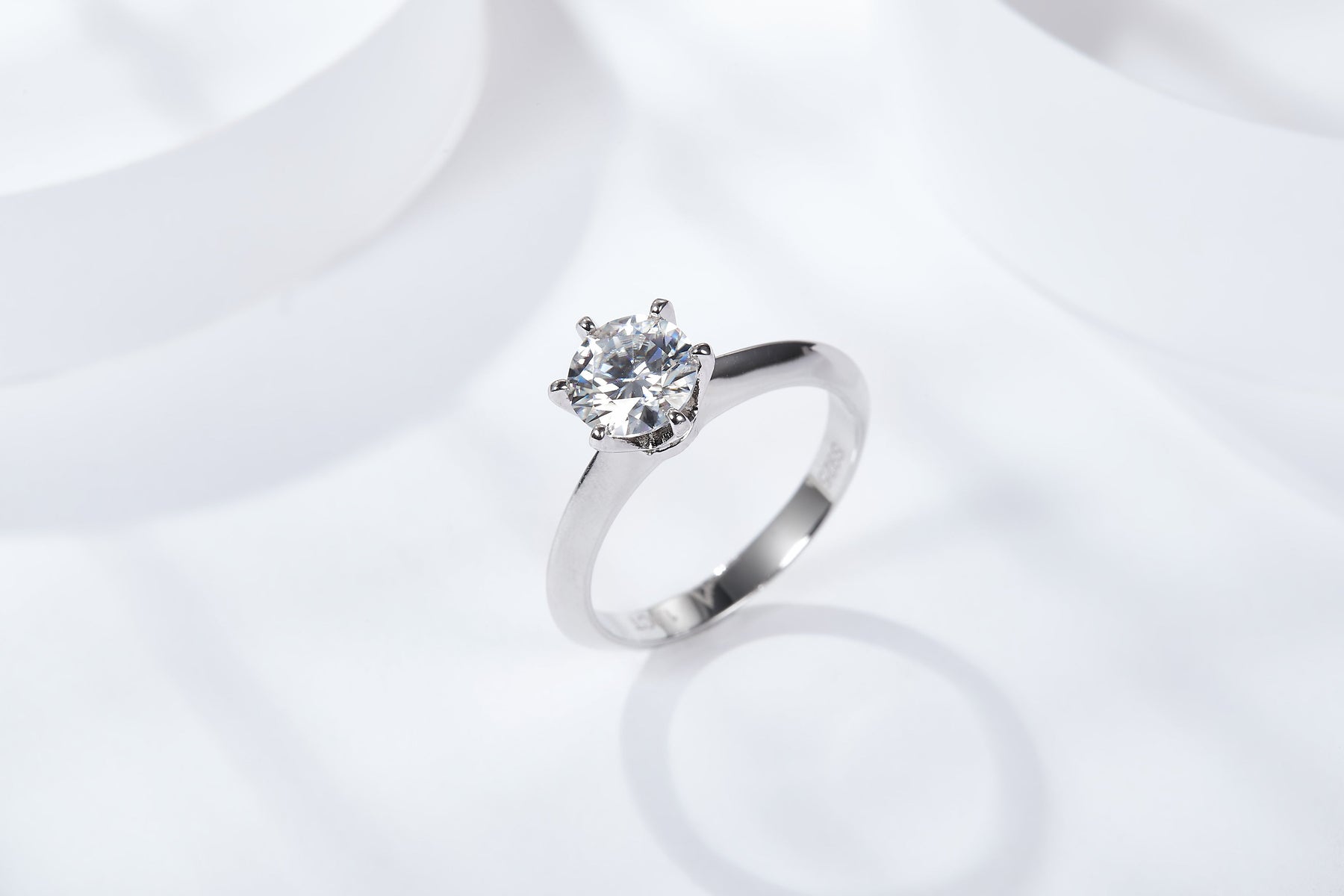 Classic Six-prong S925 Silver Moissanite Diamond Ring