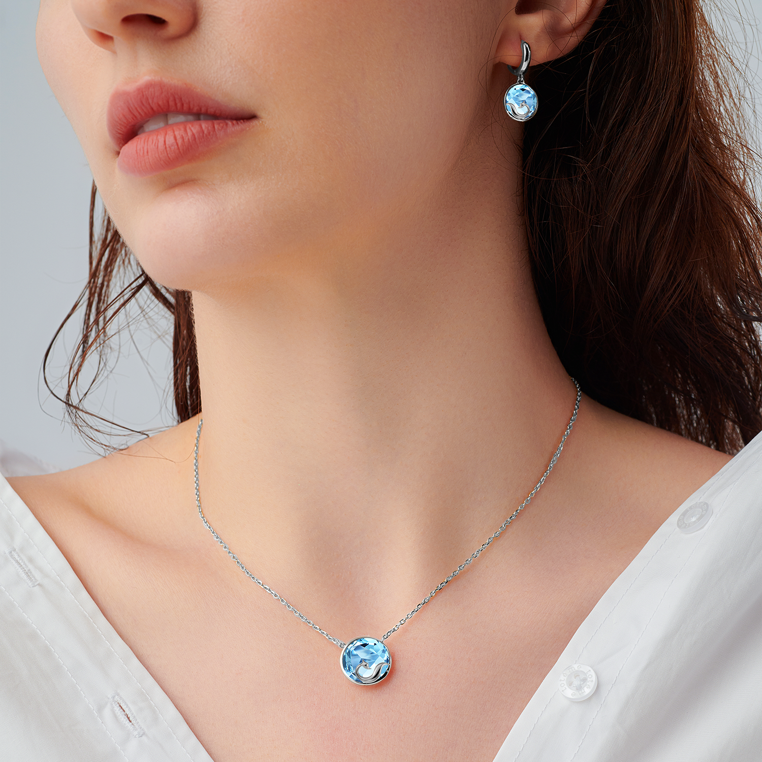 Blue Topaz Vive Necklace