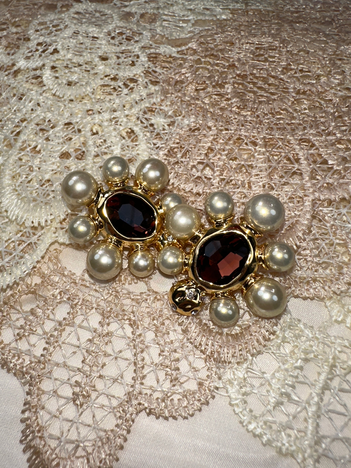 Vivian #4 [red zircon pearl earring studs golden plated alloy copper]