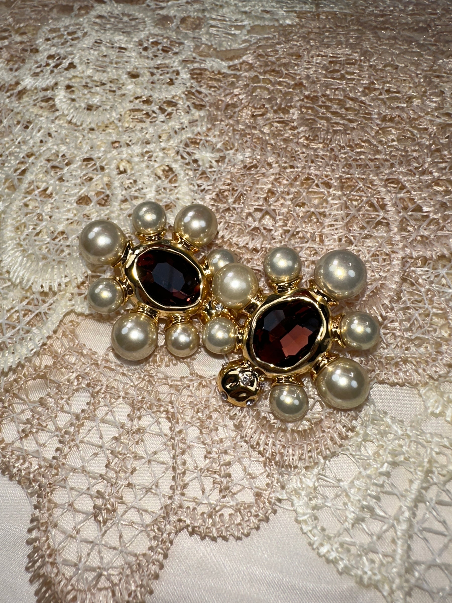 Vivian #4 [red zircon pearl earring studs golden plated alloy copper]