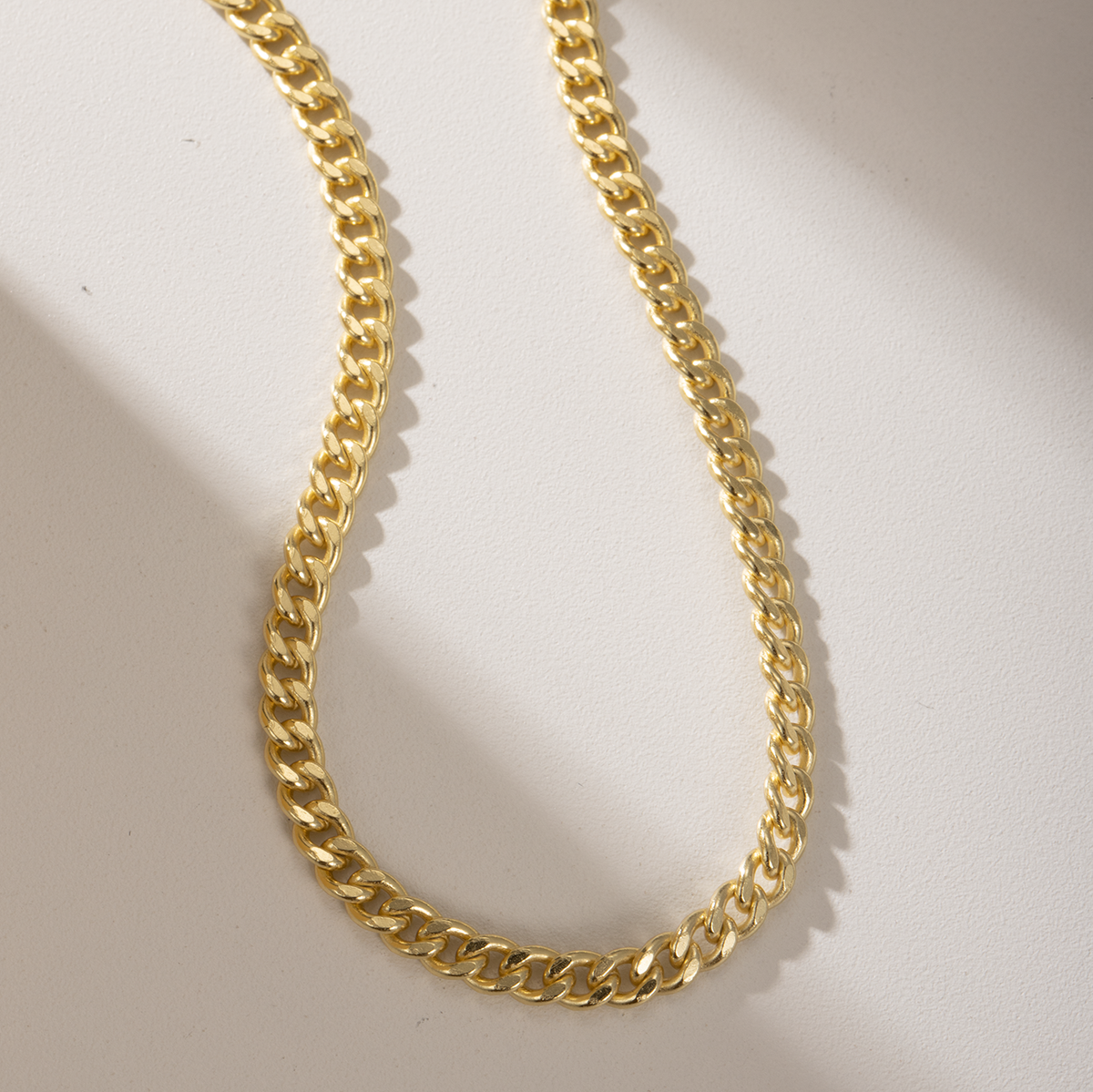 Bold Curb Chain