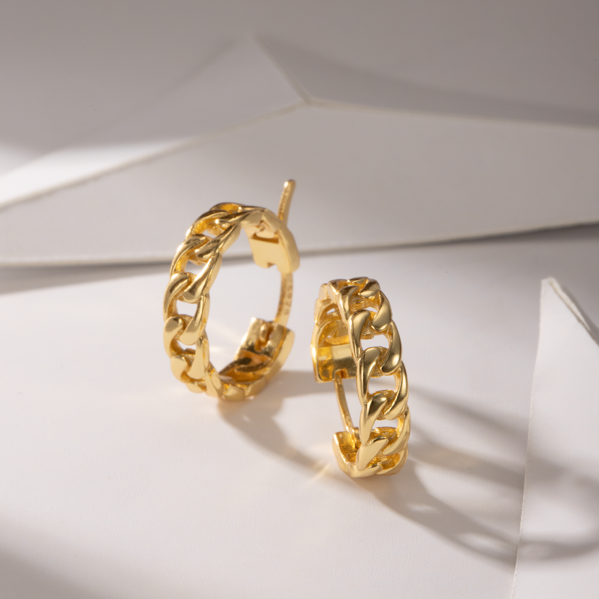 Curb Chain Hoops