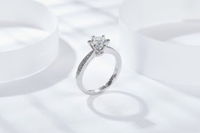 Six-prong S925 Silver Moissanite Diamond Ring