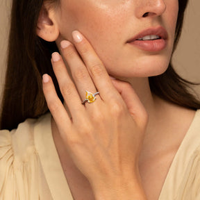 S925 Silver Pear Pigeon Egg Light Yellow Ice Flower Cut High Carbon Diamond Ring