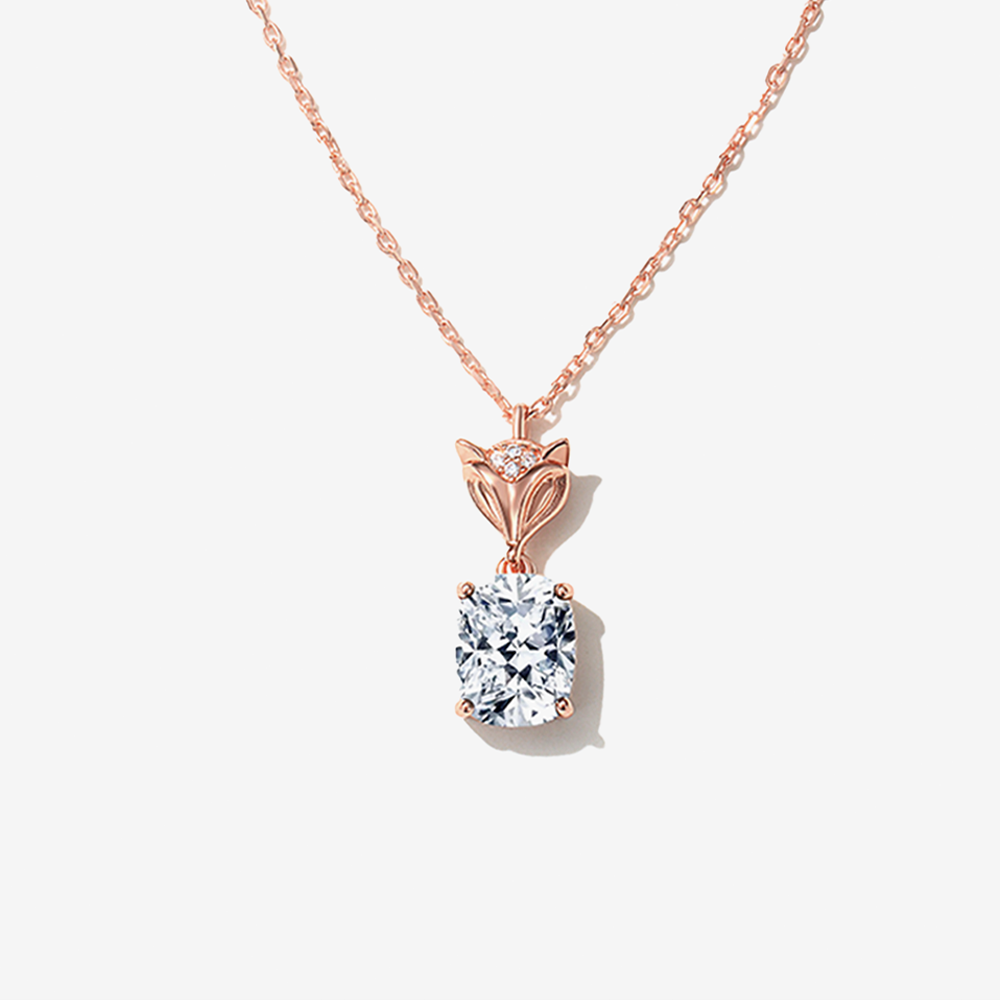 Sparkle Arctic Fox Necklace