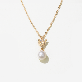 Arctic Fox Pearl Necklace